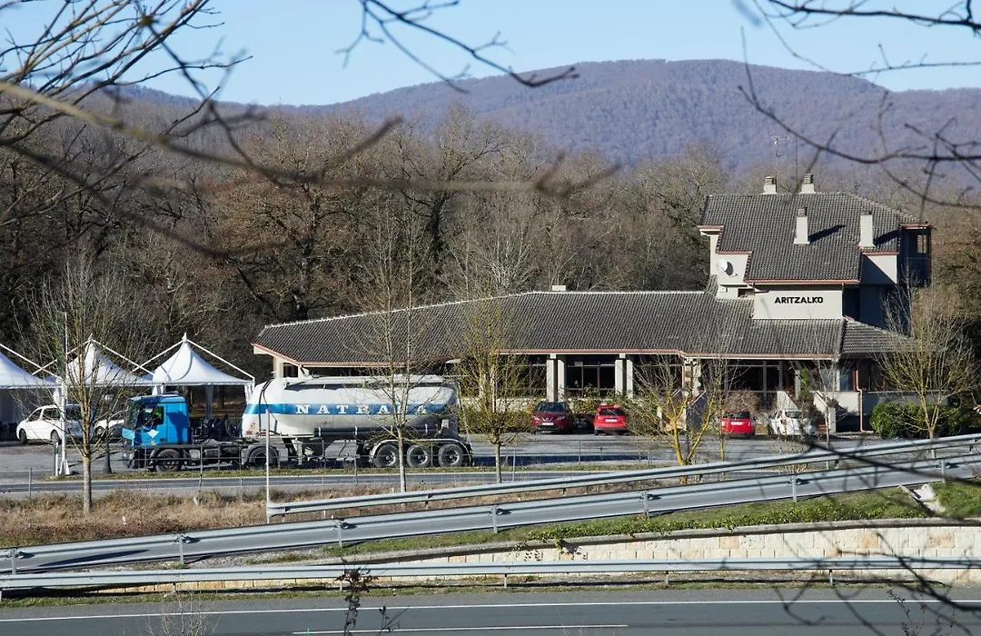 Hostal Rural Aritzalko-1